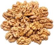 PREMIUM WALNUTS WITH EXTRA LIGHT HALVES